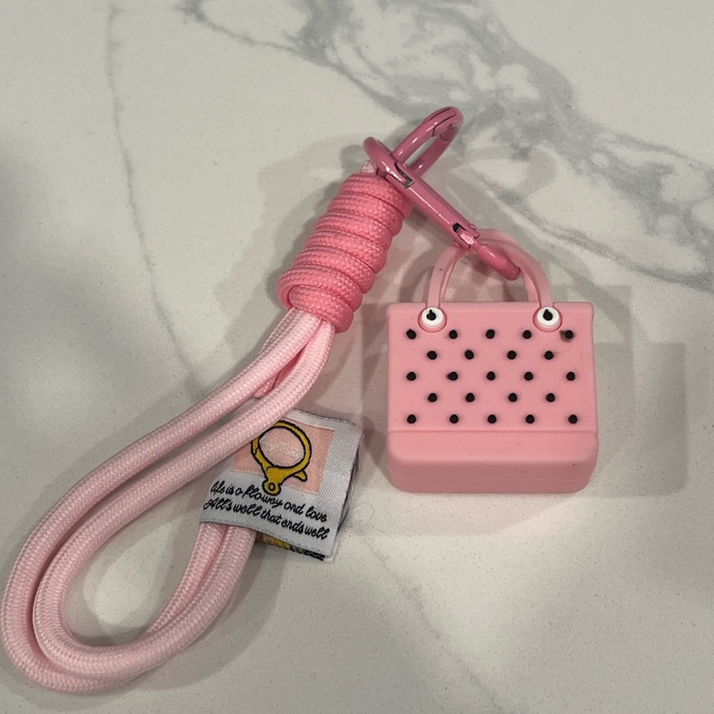 Cute💕PINK Keychain - Picture 2 of 16